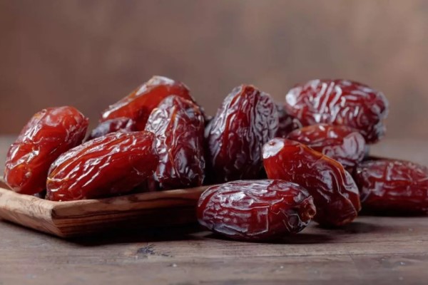 تصویر 1 از خرید و قیمت خرما پیارم خشک + فروش صادراتی